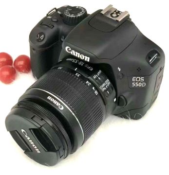 Canon 550D+ 18-55mm lens