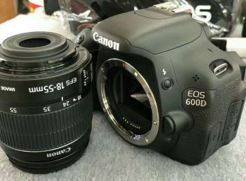 Canon 600D+ 18-55mm lens