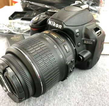 Nikon D3100 18-55mm lens
