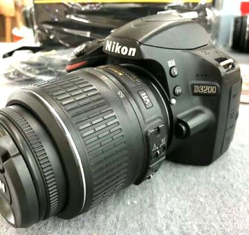Nikon D3200 18-55mm lens